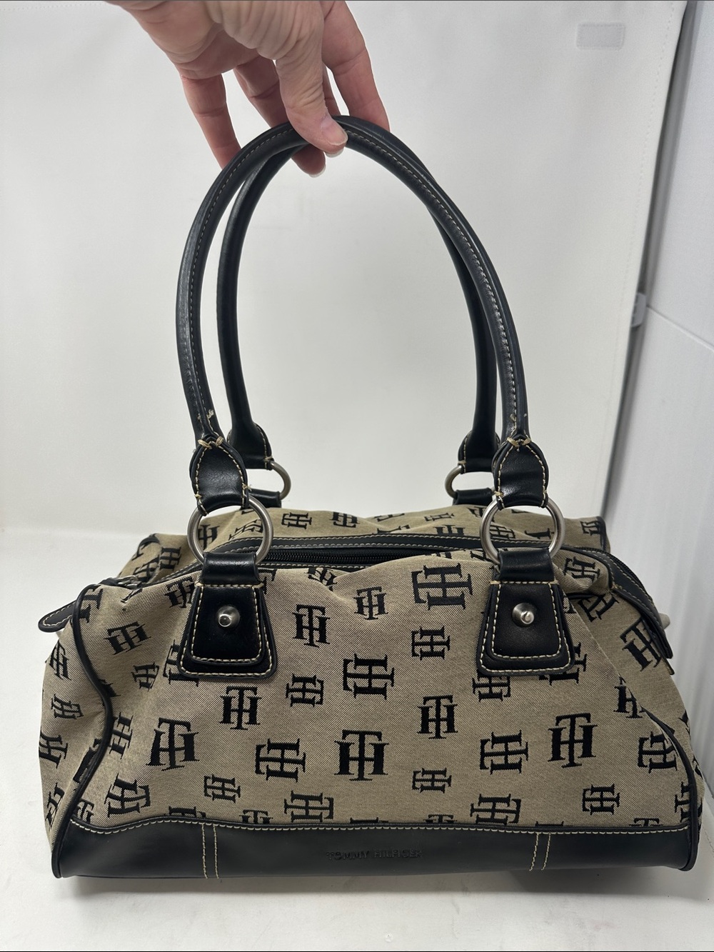 Tommy Hilfiger bag
